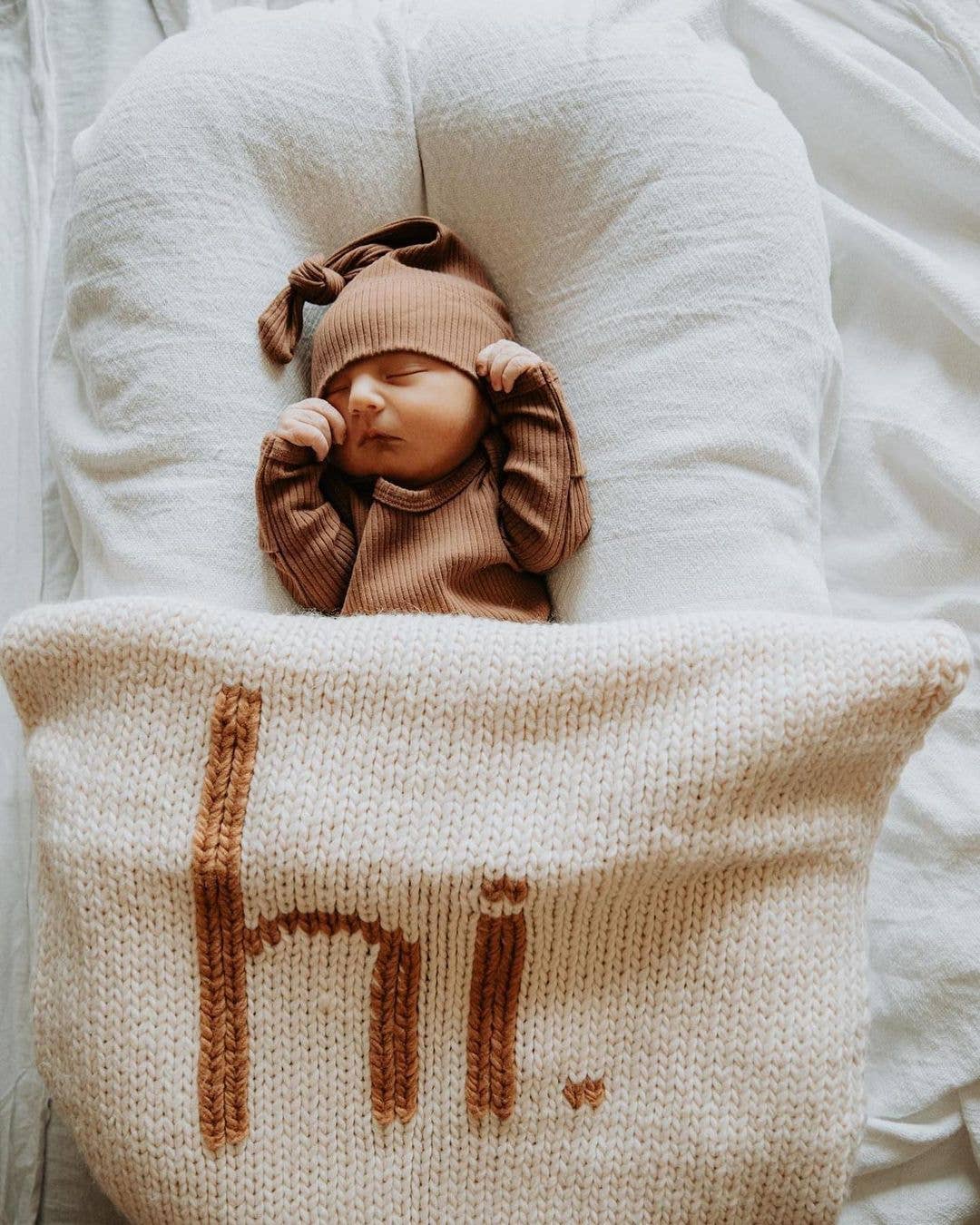 Huggalugs - Hi. Hand Knit Blanket Pecan