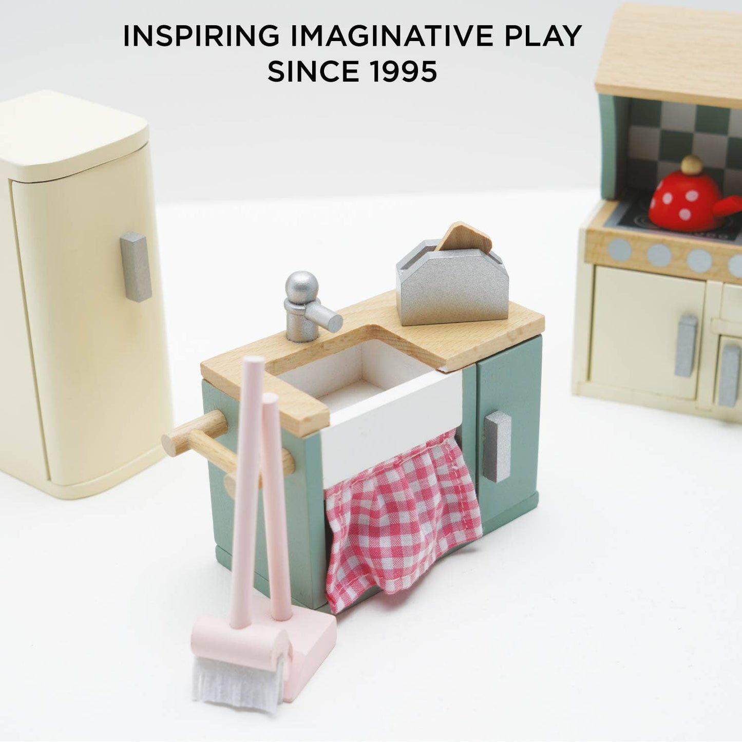 Le Toy Van, Inc. - Wooden Dolls House Kitchen Furniture