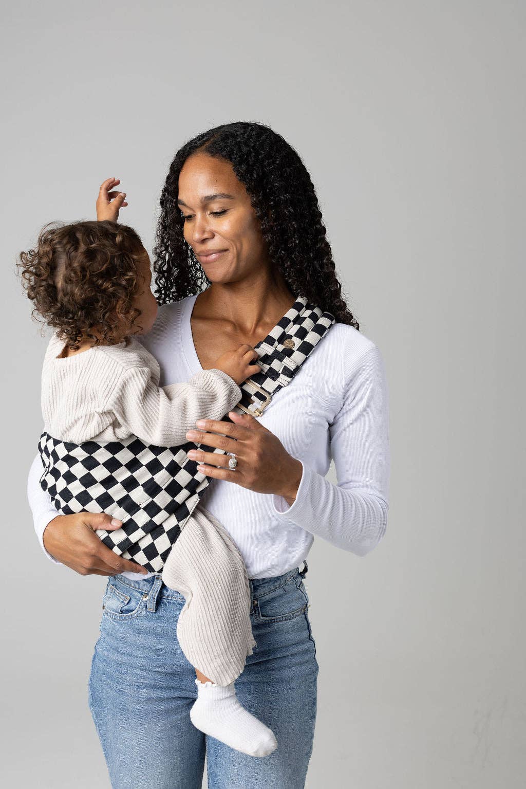 Mabē Baby Carriers - The Monarch Toddler Sling - Ebony Check