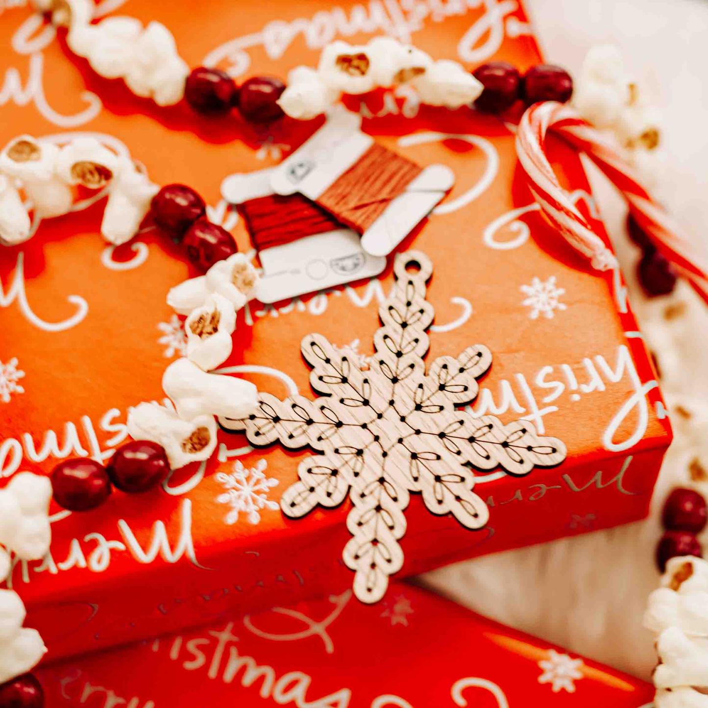 The HNB House - Vintage Snowflake Ornament Embroidery DIY Kit